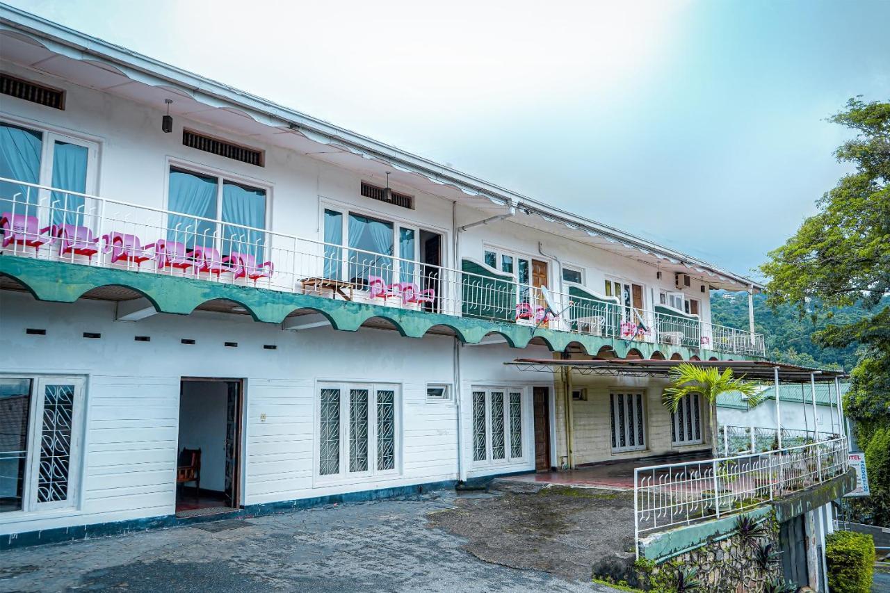 Oyo 436 Sandakelum Tourist Guest House Kandy Exterior foto