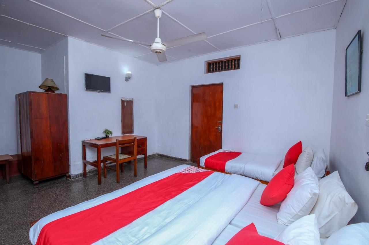 Oyo 436 Sandakelum Tourist Guest House Kandy Exterior foto