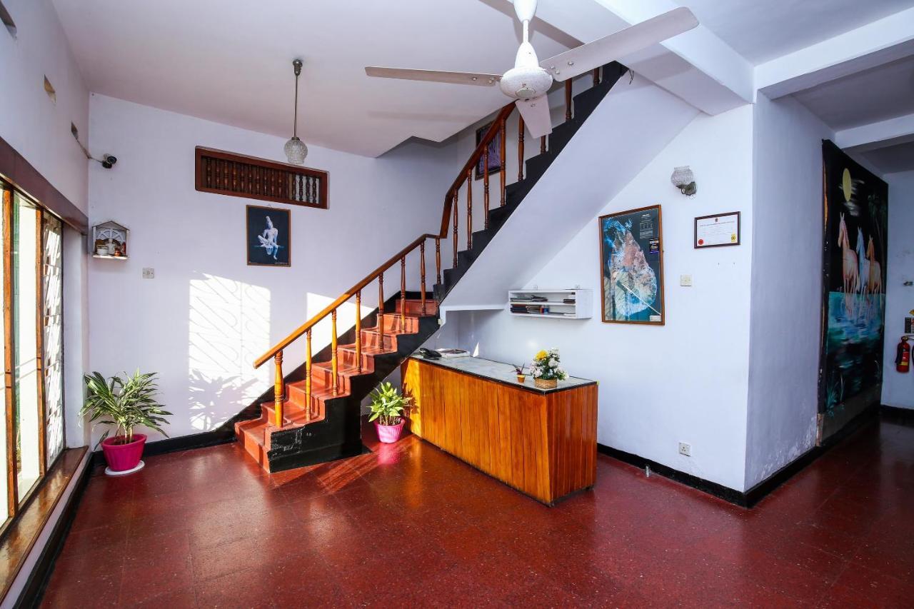Oyo 436 Sandakelum Tourist Guest House Kandy Exterior foto