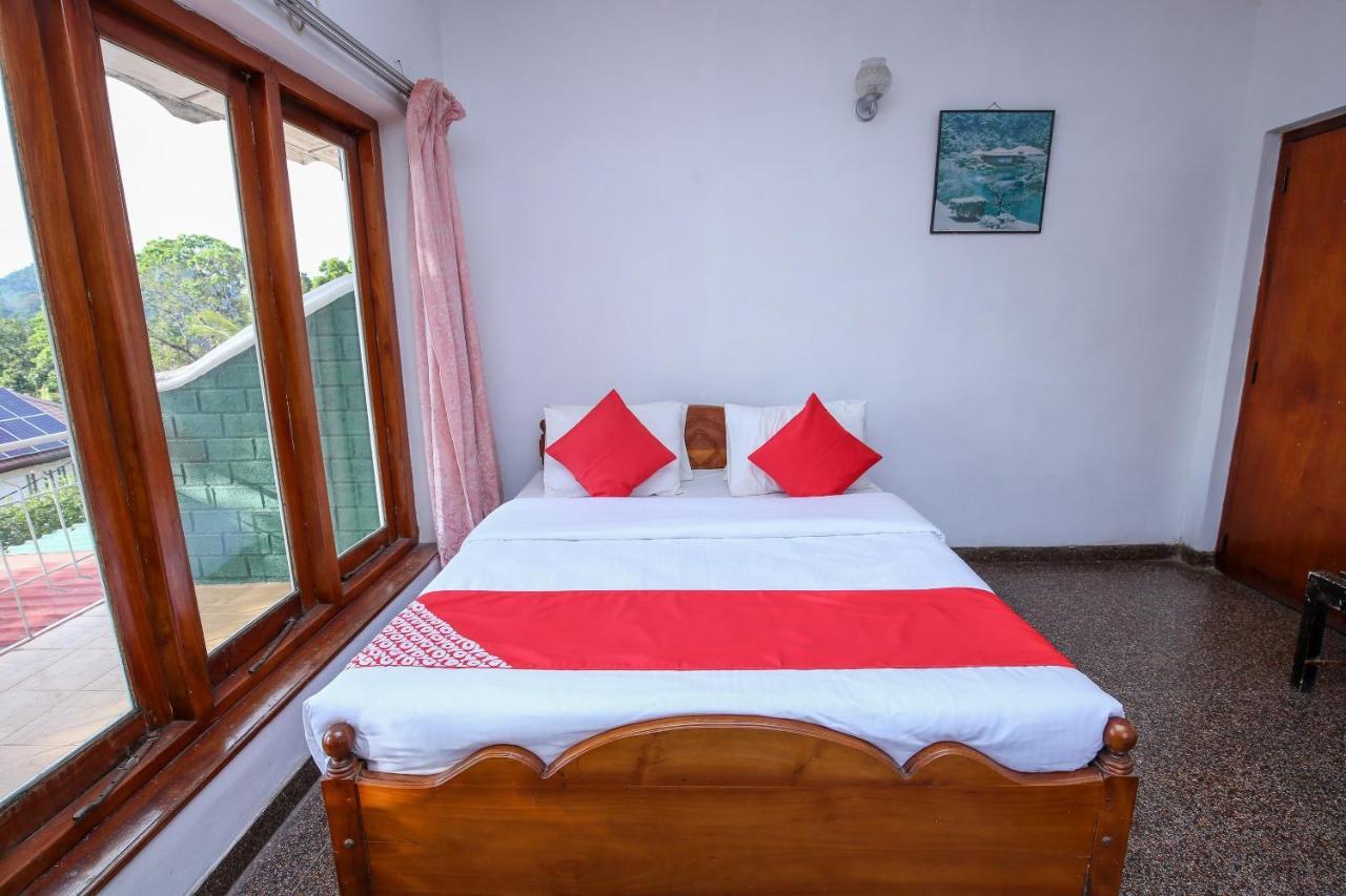 Oyo 436 Sandakelum Tourist Guest House Kandy Exterior foto